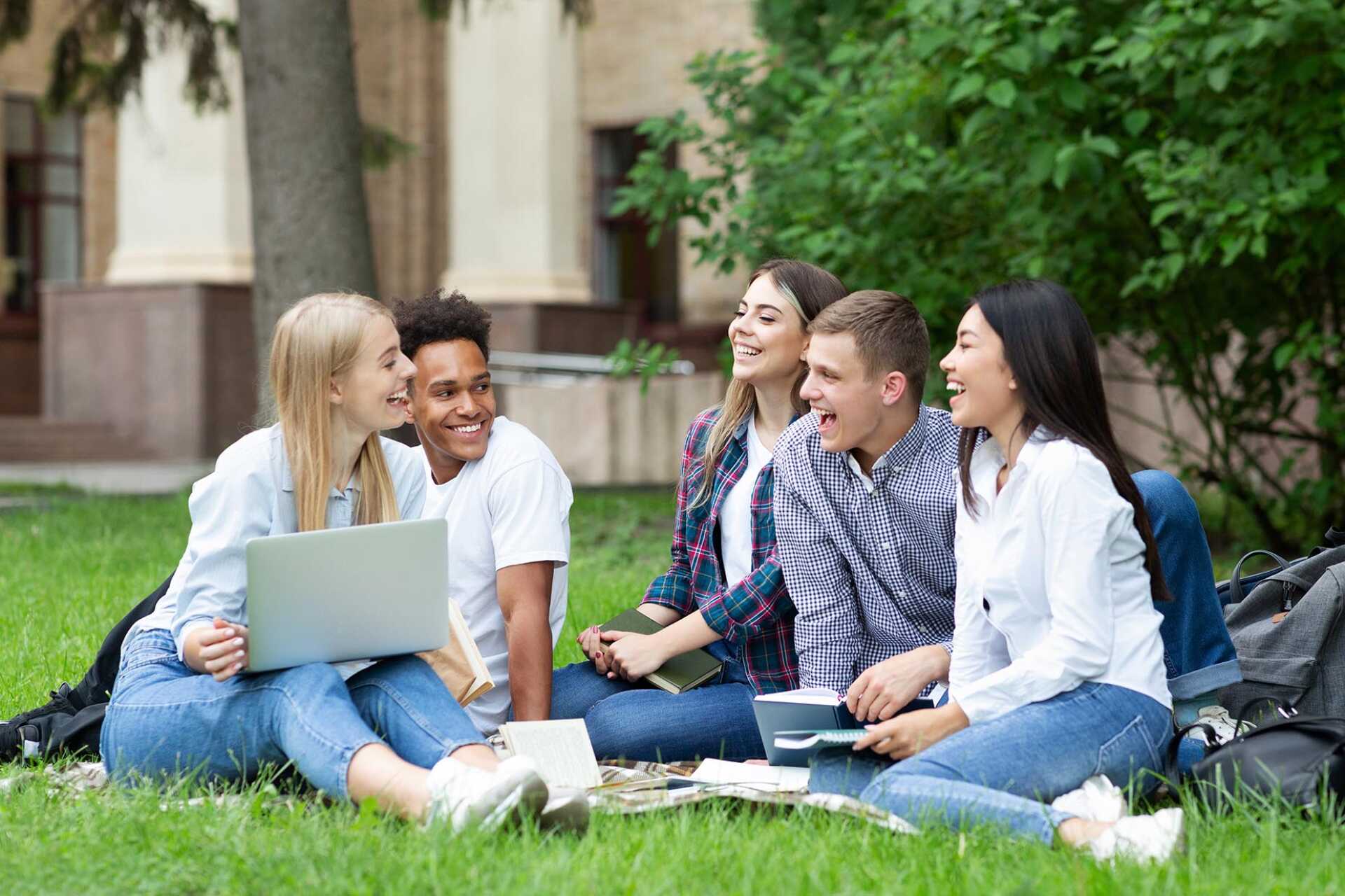 Choosing the Right City to Study In: Manchester, London, Birmingham & More